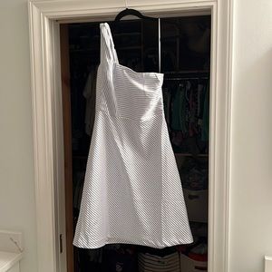 New without tag attached size 8 Banana Republic dress